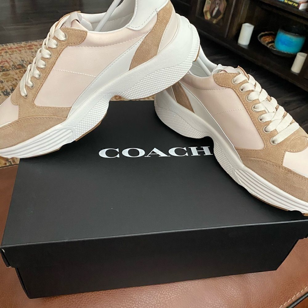 NWT Brand New Women’s Coach sneakers NWTIB. Size 9.5D - Picture 3 of 8